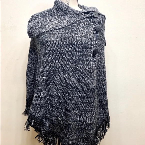 Le Chateau Women’s Fringed Knit Poncho Tweed Black Grey S-M - Picture 5 of 10